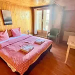 Berghaus Toni Hotel 2*