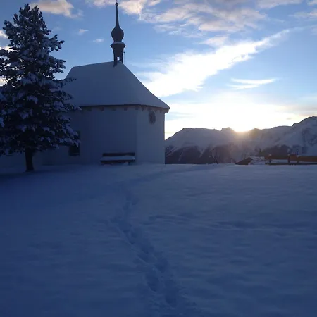 Berghaus Toni Hotel