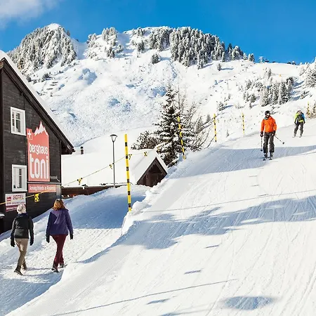 Berghaus Toni فندق