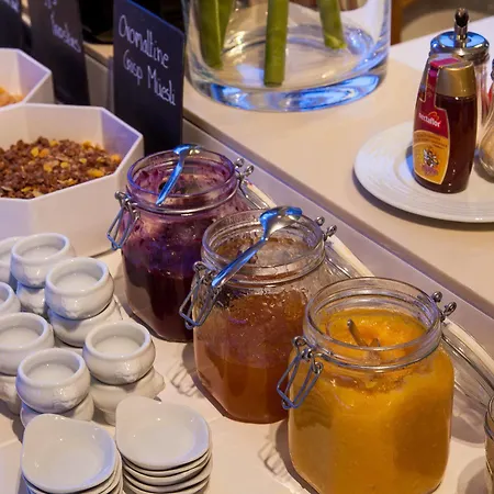 فندق Berghaus Toni 2*